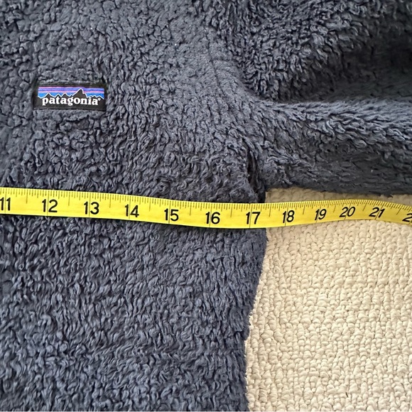 Patagonia Fleece Zipper Jacket - Picture 6 of 7